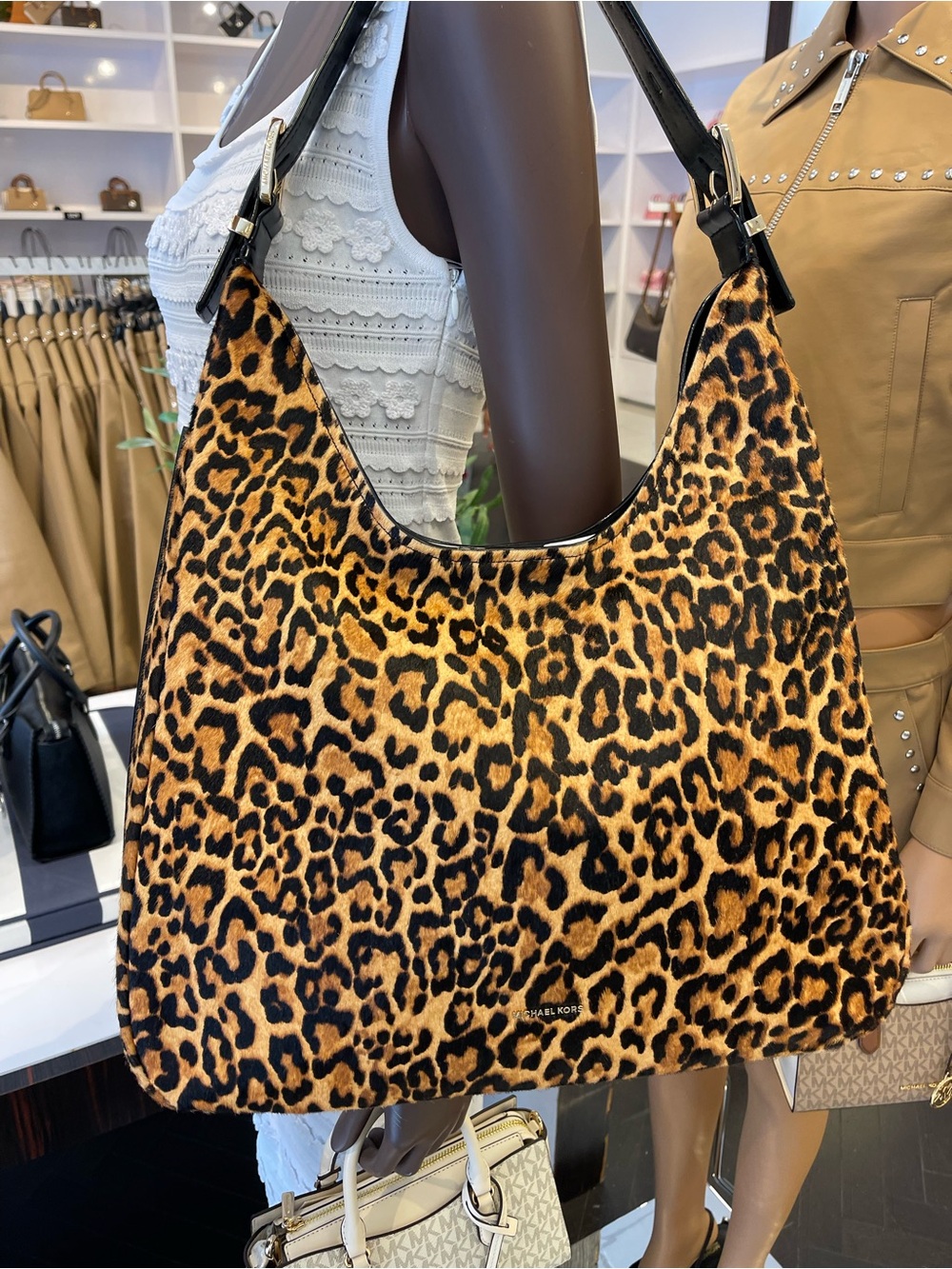 Michael Kors Nolita Large Leopard Print Calf Hair Hobo Shoulder Bag
NWT - Picture 15 of 16